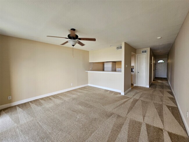 Building Photo - 12600 Melville Dr