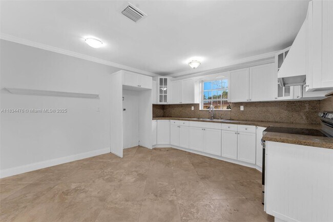 Building Photo - 7920 NW 171st St