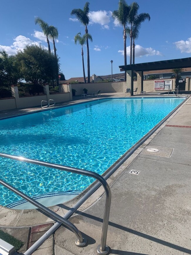 Building Photo - Gated 55+ Community Large Home with Views!
