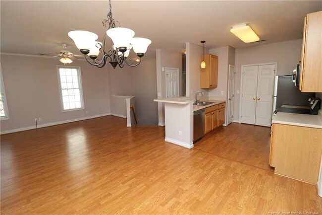 Building Photo - 2121 Kudrow Ln