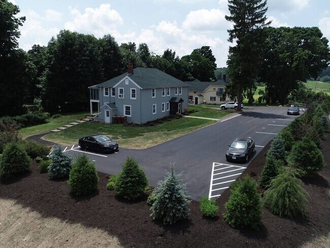 Building Photo - 175 Millwood St
