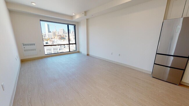 Interior Photo - 345 6th