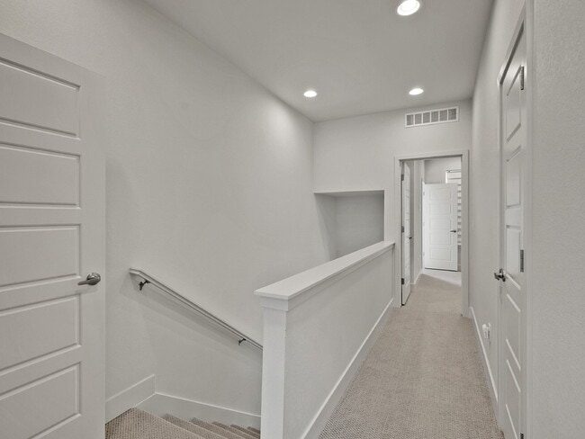 Building Photo - $2,850 - 2 Bed, 2.5 Bath Townhome in Broom...