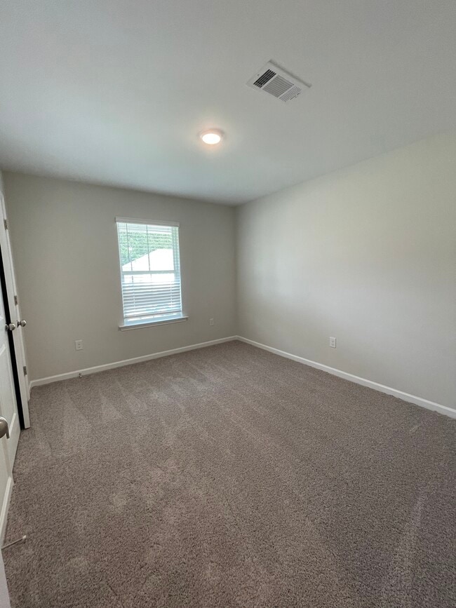Building Photo - 571 Ridgeland Rd