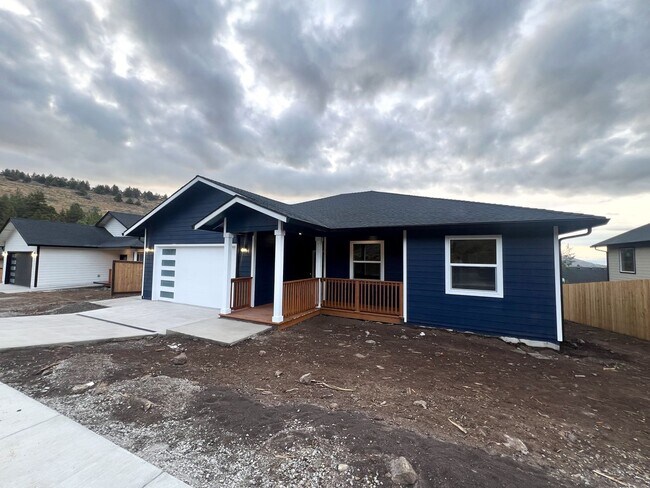 Building Photo - Brand new build 3 Bedroom, 2 bath Home