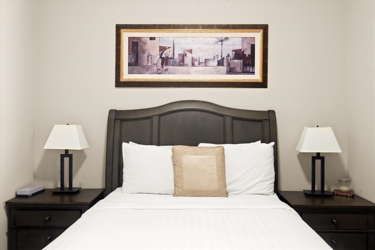 Building Photo - 15550 S 5th Ave