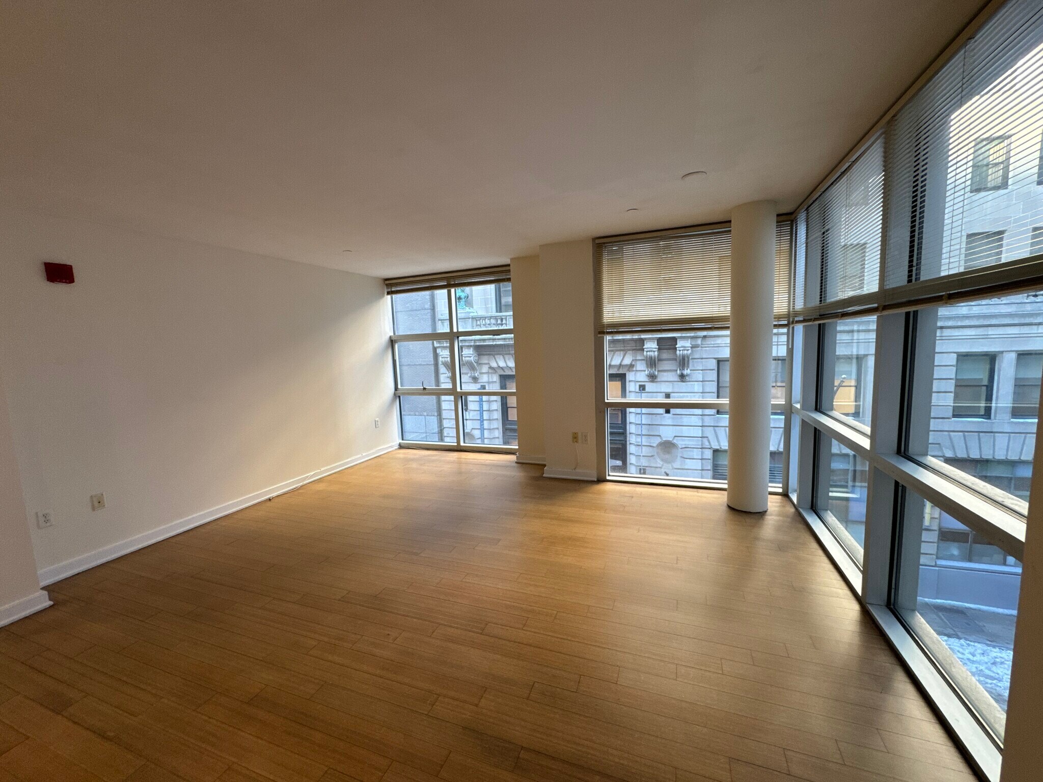 Building Photo - 42 Boylston St
