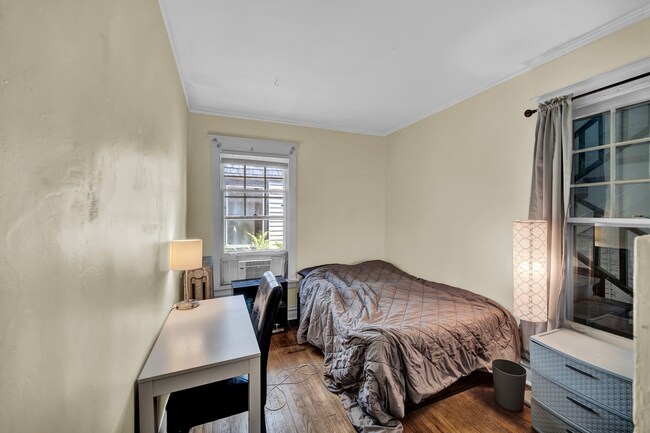 Building Photo - 2303 Ridge Ave