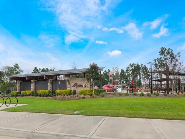 Building Photo - 15881 Blass Vly Dr