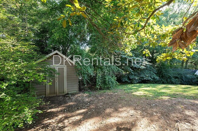 Building Photo - 114 Eagle Glen Dr