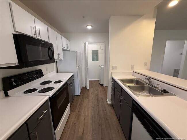 Building Photo - 259 Waterdown Dr