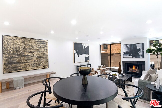 Building Photo - 1033 Carol Dr