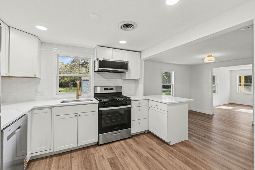 Building Photo - 510 Parsons Rd