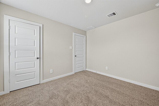 Building Photo - 3050 Marble Wy