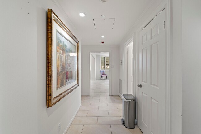 Building Photo - 651 Bering Dr