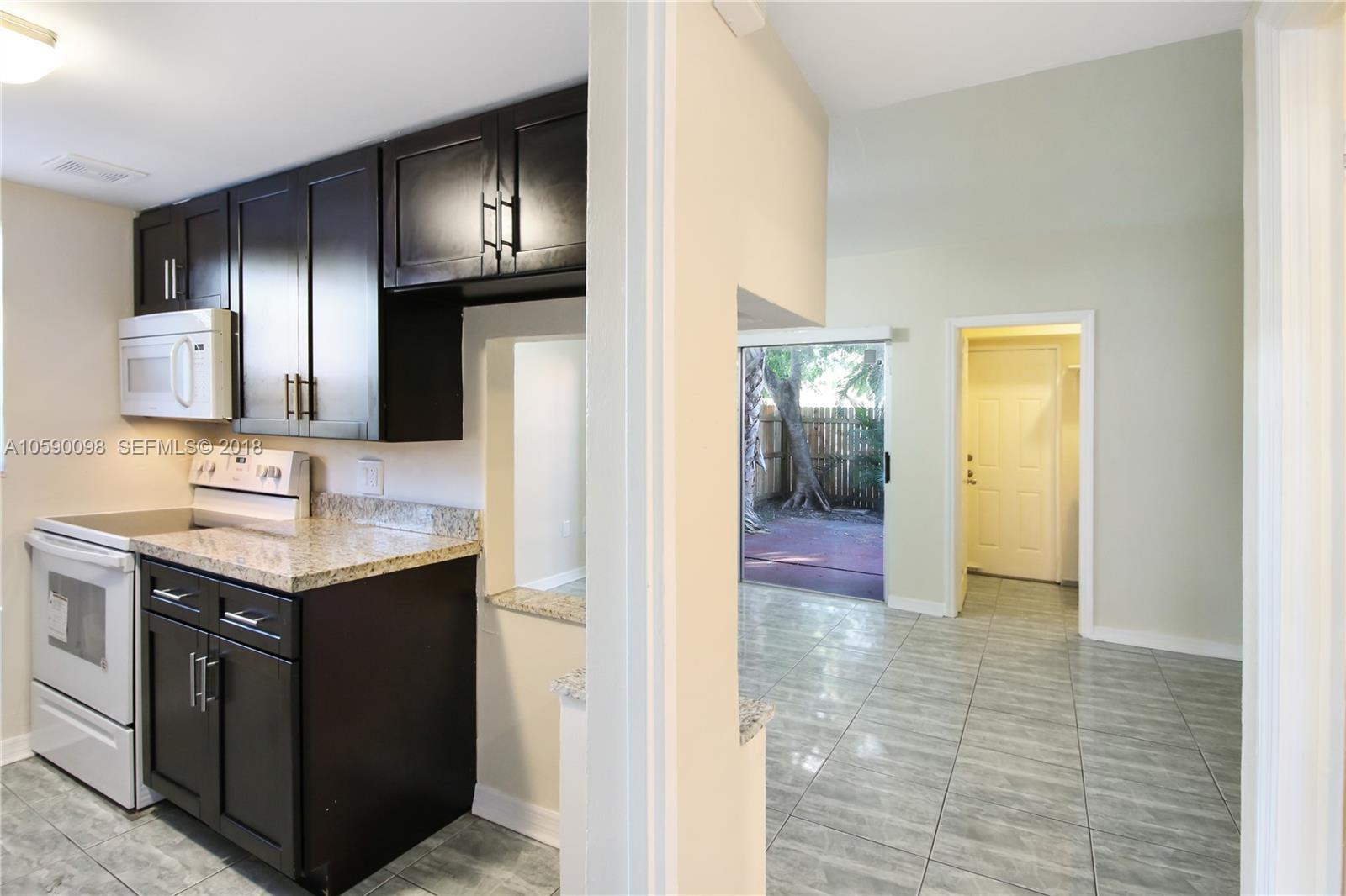 Building Photo - 270 NE 142nd St