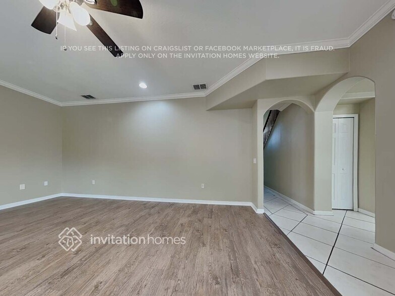 Building Photo - 401 Ventura Dr