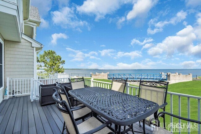 Building Photo - 38 S Shore Dr