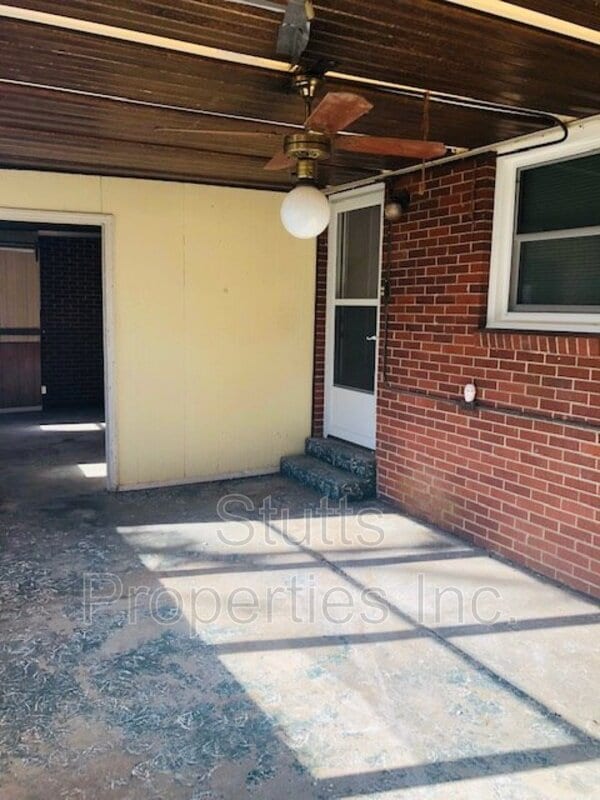 Building Photo - 255 Wilson Ave