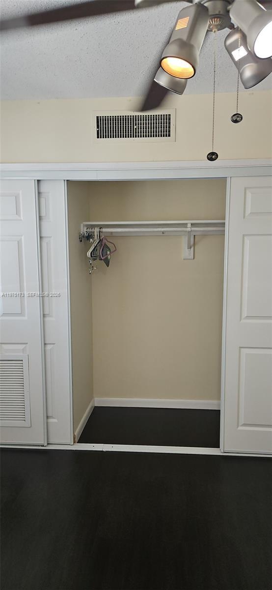 Building Photo - 5200 NE 24th Terrace