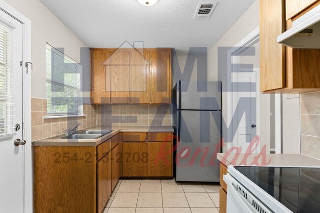 Building Photo - 2007 Elkins Ave