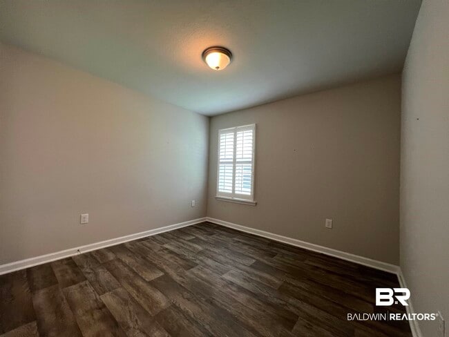 Building Photo - 23904 Songbird Dr