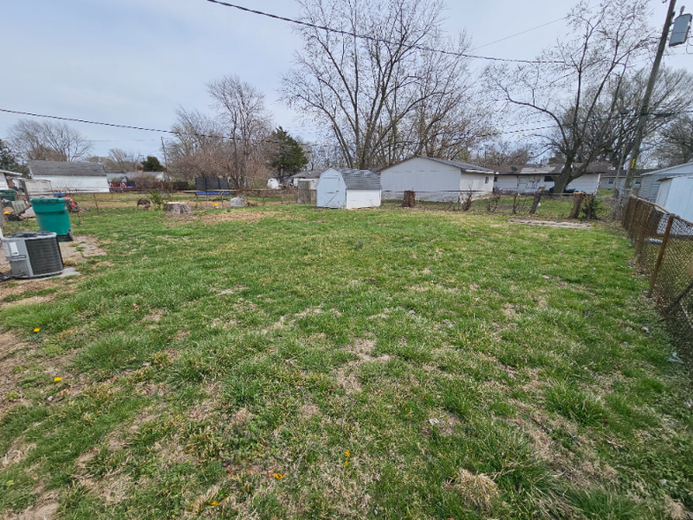 Building Photo - 5 Hanover Ln