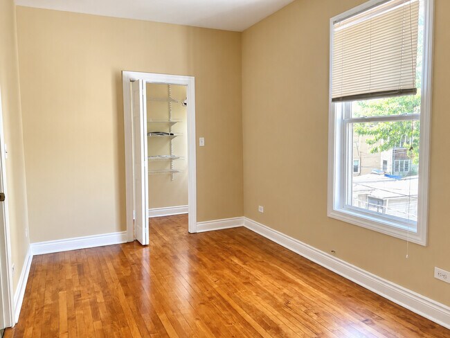 Building Photo - 3902 W Belden Ave