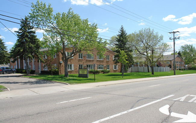 Primary Photo - Pendleton Apartments