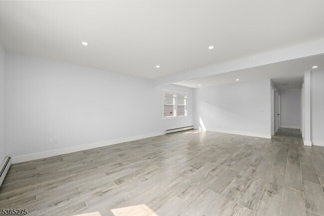 Building Photo - 20 Geyer St