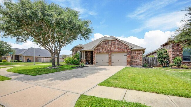 Primary Photo - 28226 Chalet Park Dr