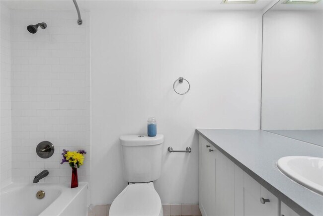 Building Photo - 2671 S Course Dr
