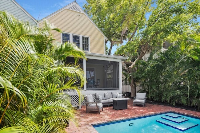 Building Photo - $4500 - Furnished 7-month rental Private Pool! 2 Bedroom / 2.5 Bathroom