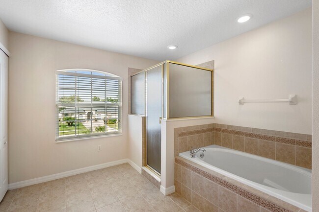 Building Photo - 15412 Grand Haven Dr