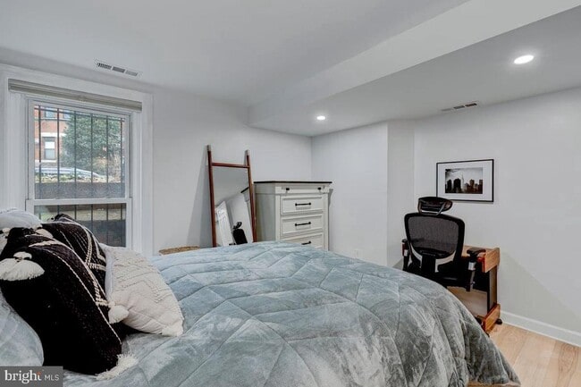 Building Photo - 1408 21st St NW