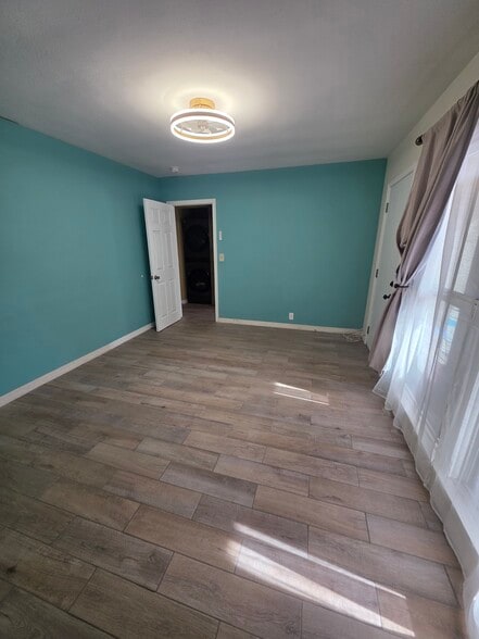 Building Photo - 18822 Hart St