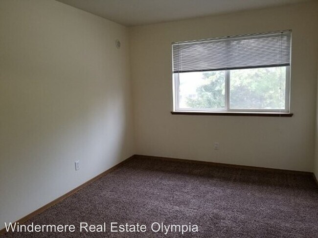 Building Photo - 316 Choker St SE