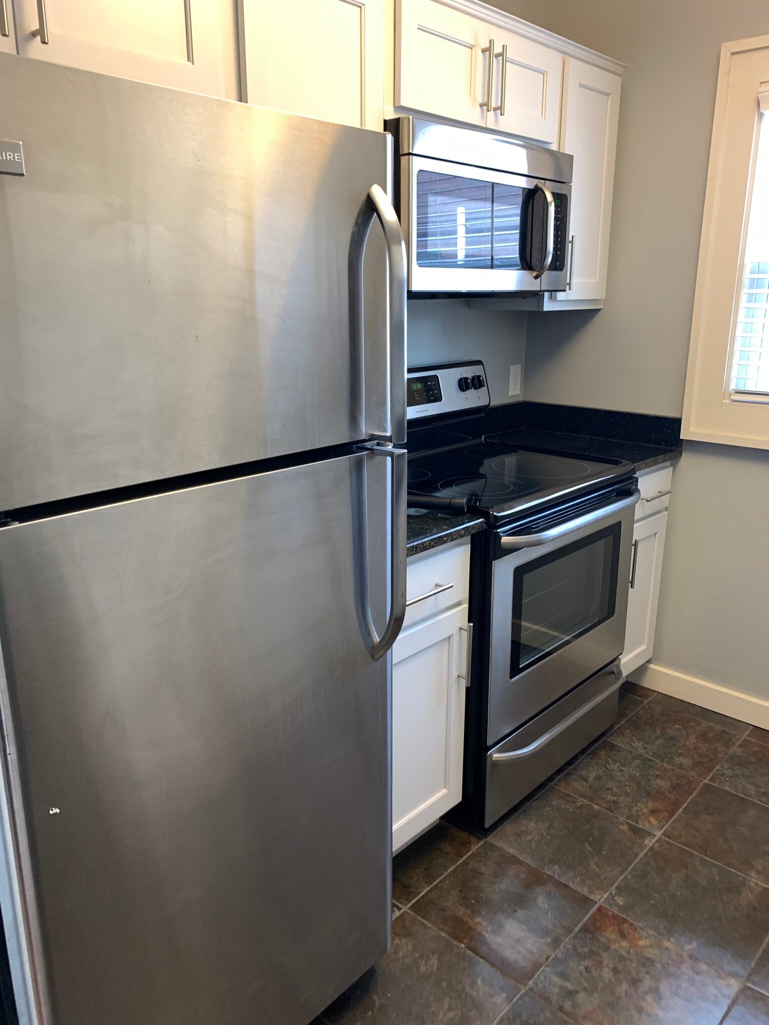 Building Photo - 4232 Urbandale Ave