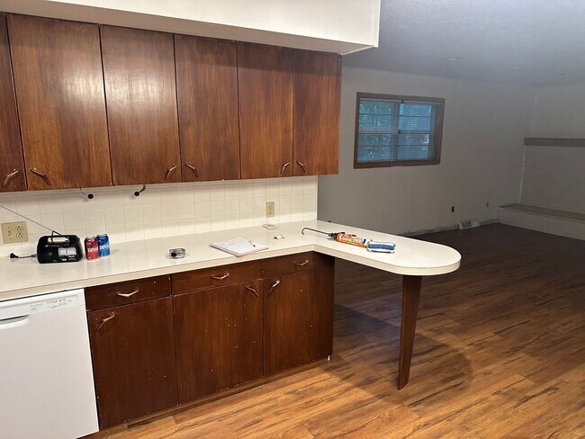 Building Photo - 3 Bed 2 Bath Springfield, MO