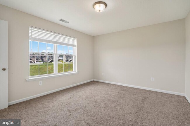 Building Photo - 109 Holstein Dr