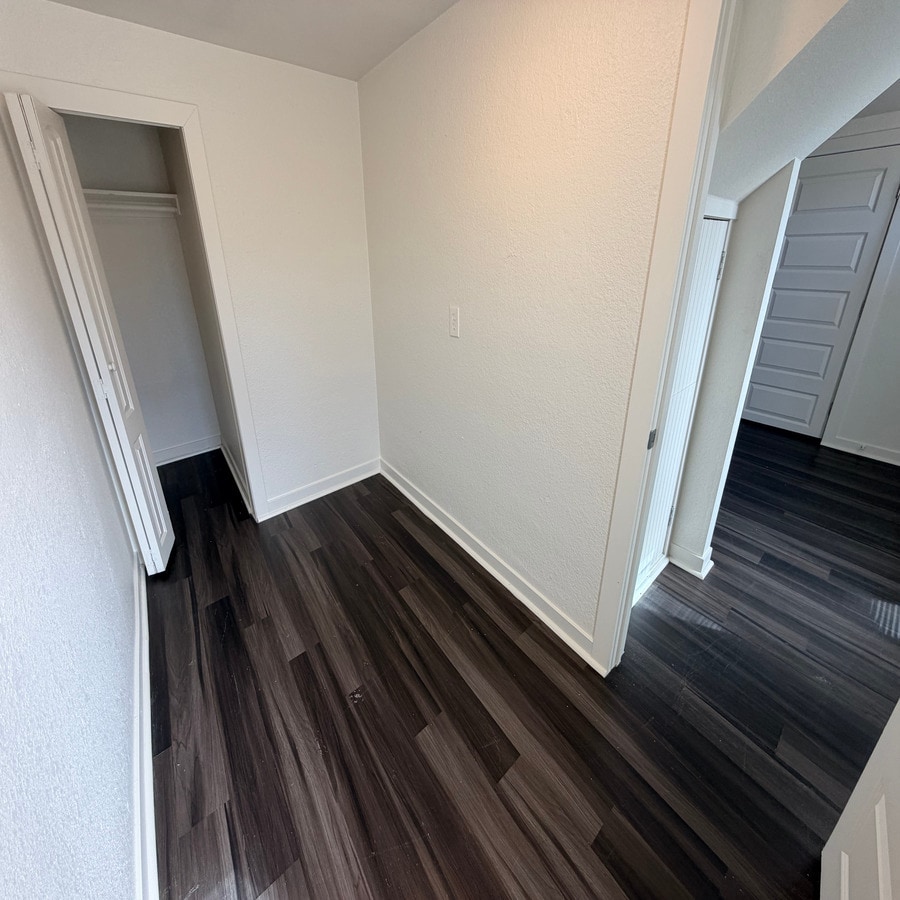 Building Photo - 114 9th Ave