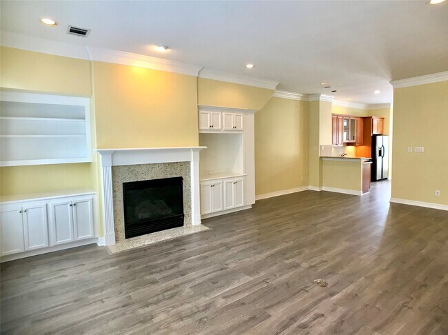 Building Photo - 2104 Bancroft Ln