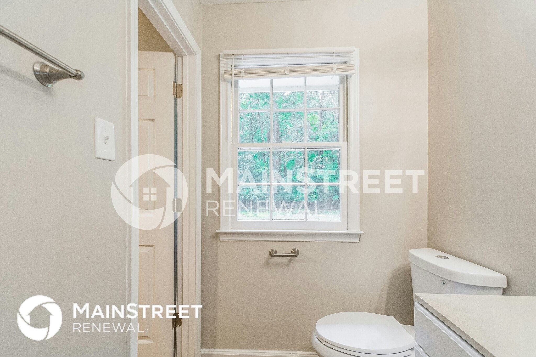 Building Photo - 4545 Kinlock Dr