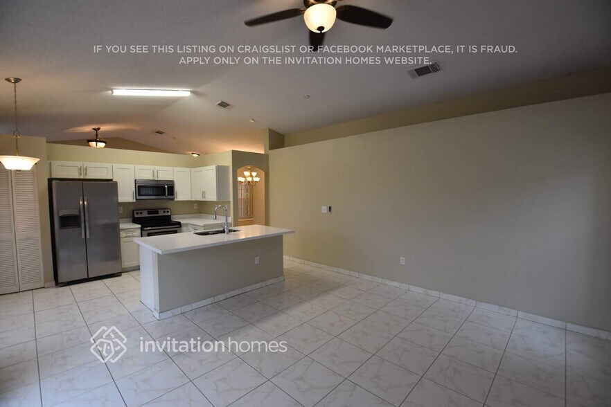 Building Photo - 12610 SW 18th St