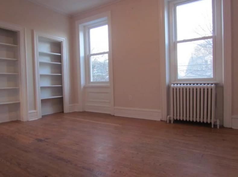 Livingroom with builtin shelving - 3702 Spring Garden St