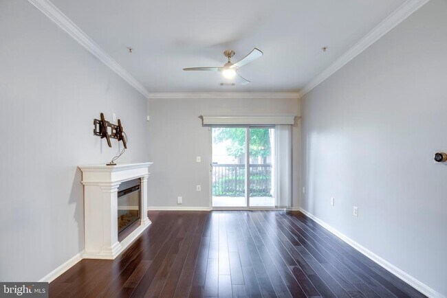 Building Photo - 11371 Aristotle Dr
