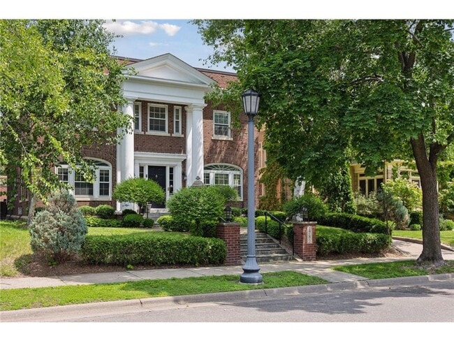 Building Photo - 1785 Dupont Ave S