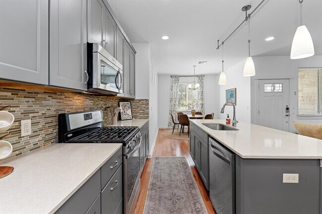 Building Photo - 4408 Banister Ln