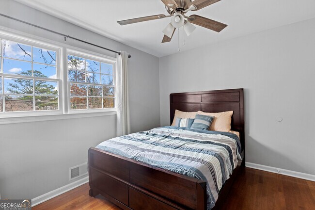 Building Photo - 3727 Calmer Cir