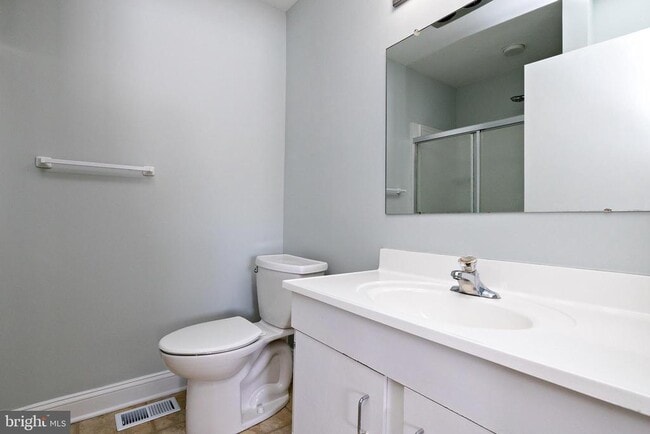 Building Photo - 211 Woodhollow Dr